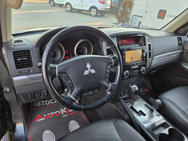 Mitsubishi Pajero 3.2DI-DC-190кс= АВТОМАТ= 7МЕСТА= КАМЕРА= FULL - автомобили, коли, обяви за нови и употребявани 7