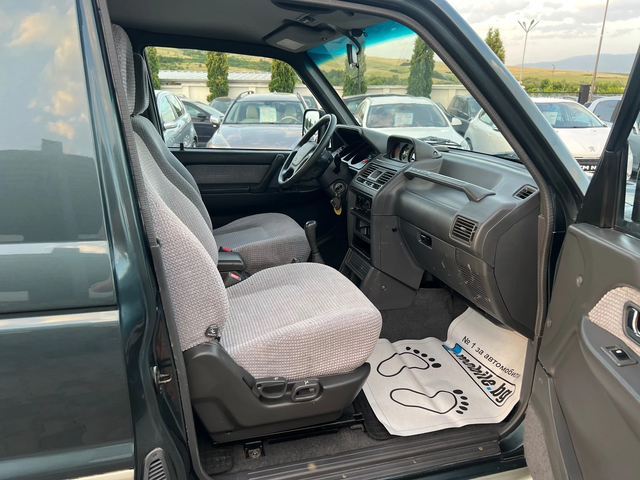 Mitsubishi Pajero - автомобили, коли, обяви за нови и употребявани 6