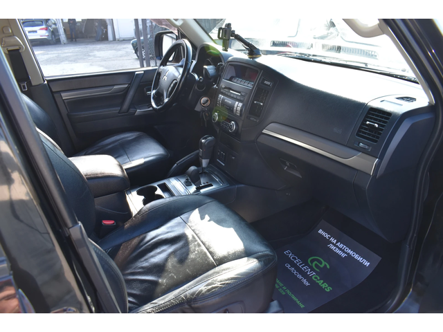 Mitsubishi Pajero 3.2d* AUTOMAT* SUPER-SELECT* 6+ 1 - автомобили, коли, обяви за нови и употребявани 11