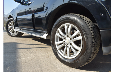 mitsubishi-pajero - 2