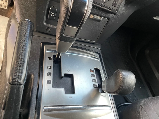 Mitsubishi Pajero 3.2DID Euro6 - автомобили, коли, обяви за нови и употребявани 10