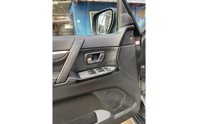 Mitsubishi Pajero 3.2DID Euro6 - автомобили, коли, обяви за нови и употребявани 8