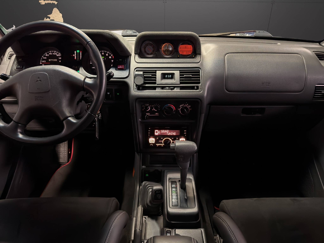 Mitsubishi Pajero V6 - автомобили, коли, обяви за нови и употребявани 26