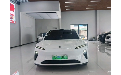 nio-et5 - 1