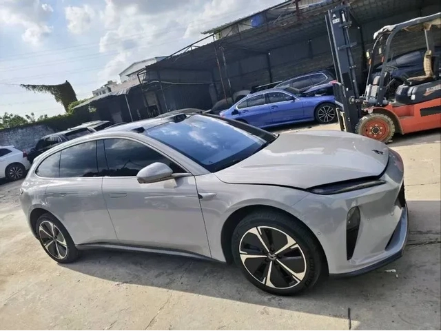   ET5T BEV 100 kWh AWD - автомобили, коли, обяви за нови и употребявани 4