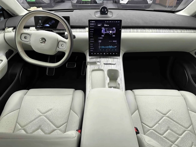   BEV 100 kWh AWD - автомобили, коли, обяви за нови и употребявани 4