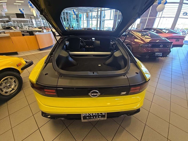 Nissan 370Z Z Sport - автомобили, коли, обяви за нови и употребявани 9