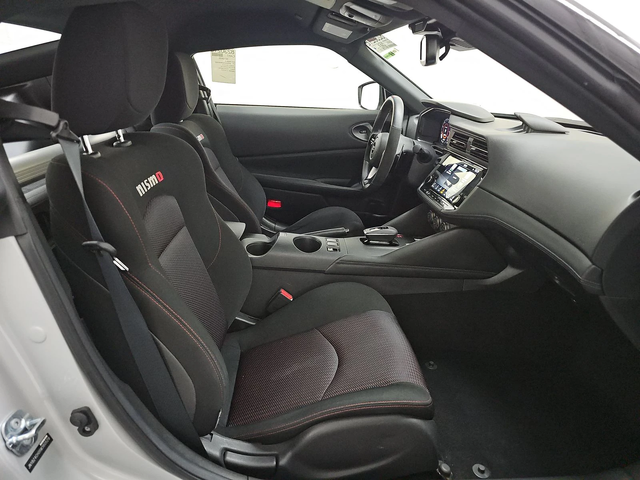 Nissan 370Z Z NISMO Twin Turbo V6 - автомобили, коли, обяви за нови и употребявани 8