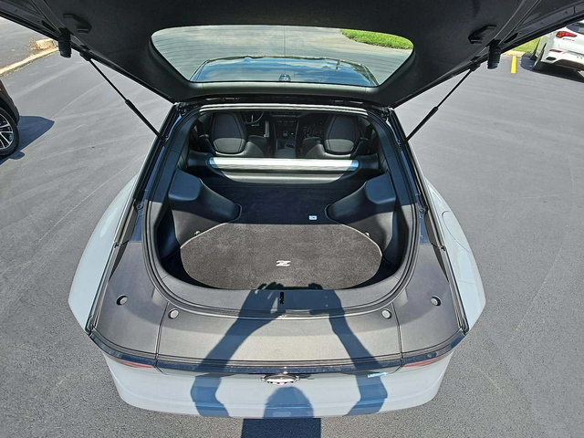 Nissan 370Z Z Performance Twin Turbo V6 - автомобили, коли, обяви за нови и употребявани 10