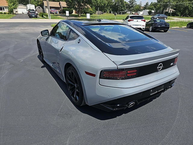 Nissan 370Z Z Performance Twin Turbo V6 - автомобили, коли, обяви за нови и употребявани 1