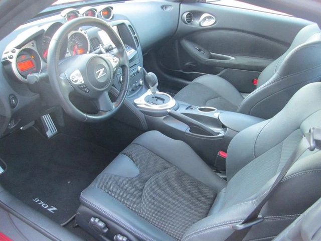 Nissan 370Z 3.7 - автомобили, коли, обяви за нови и употребявани 10