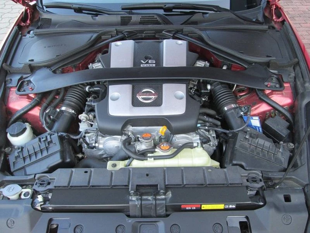 Nissan 370Z 3.7 - автомобили, коли, обяви за нови и употребявани 12