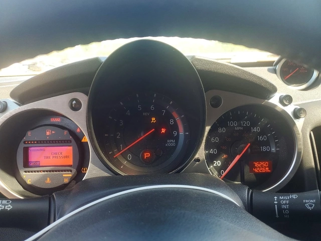 Nissan 370Z - автомобили, коли, обяви за нови и употребявани 8