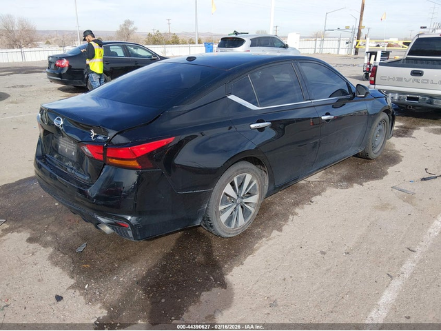 Nissan Altima 2.5L I-4 DI, DOHC, VVT, 182HP Front Wheel Drive - автомобили, коли, обяви за нови и употребявани 3