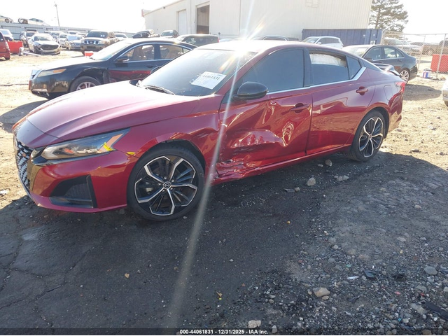 Nissan Altima 2.5L I-4 DI, DOHC, VVT, 188HP Front Wheel Drive - автомобили, коли, обяви за нови и употребявани 5