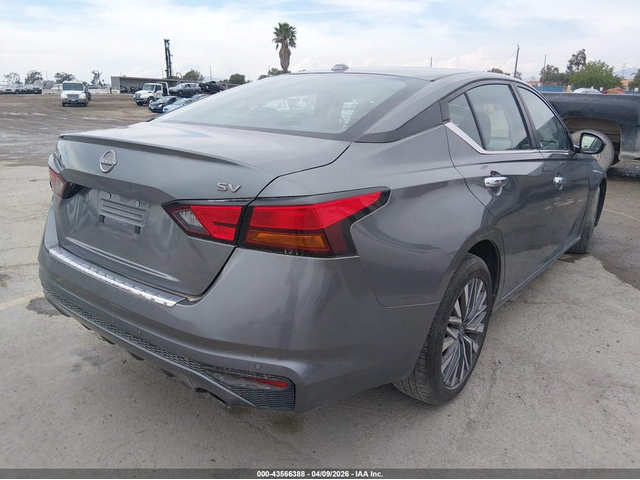Nissan Altima 2.5L I-4 DI, DOHC, VVT, 188HP Front Wheel Drive - автомобили, коли, обяви за нови и употребявани 3