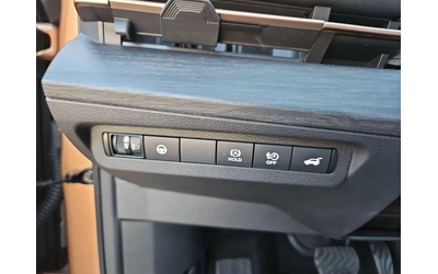 Nissan Ariya Pro Pilot 360 Matrix DISTR HUD Winter Pack Blind S - автомобили, коли, обяви за нови и употребявани 9