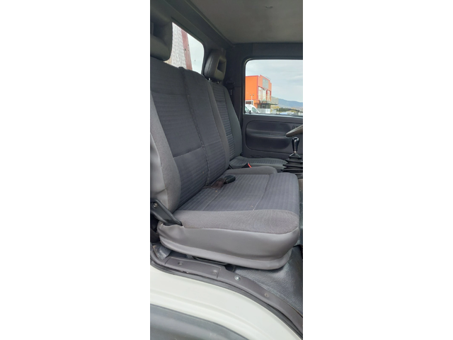 Nissan Capstar 3.0 tdi тристранен - автомобили, коли, обяви за нови и употребявани 10