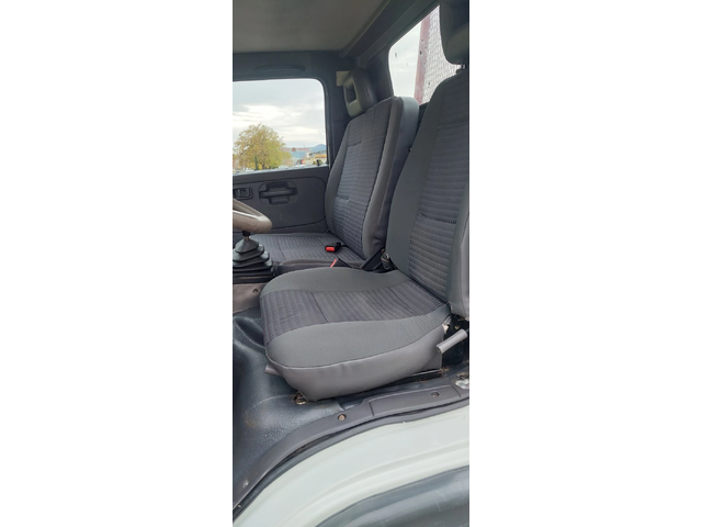 Nissan Capstar 3.0 tdi тристранен - автомобили, коли, обяви за нови и употребявани 13