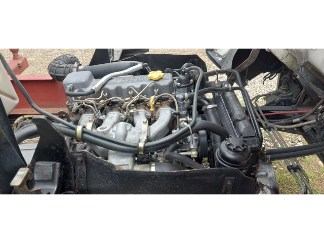 Nissan Capstar 3.0 tdi тристранен - автомобили, коли, обяви за нови и употребявани 14