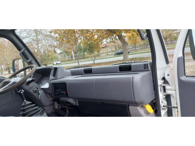 Nissan Capstar 3.0 tdi тристранен - автомобили, коли, обяви за нови и употребявани 9