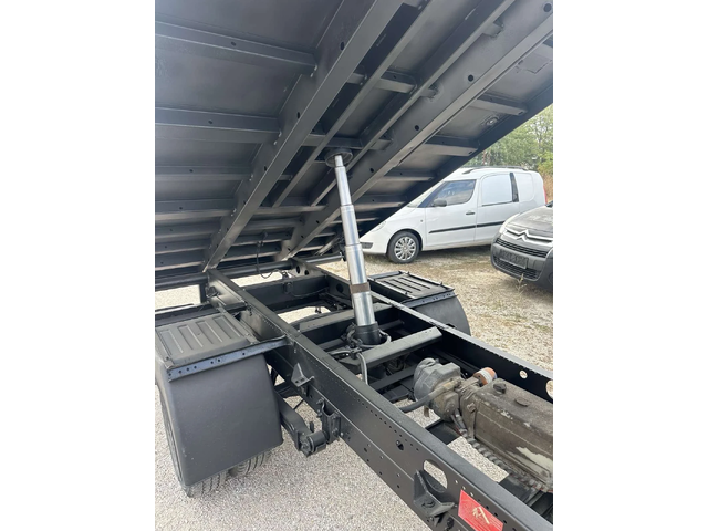 Nissan Capstar - автомобили, коли, обяви за нови и употребявани 4