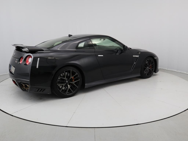 Nissan GT-R - автомобили, коли, обяви за нови и употребявани 15