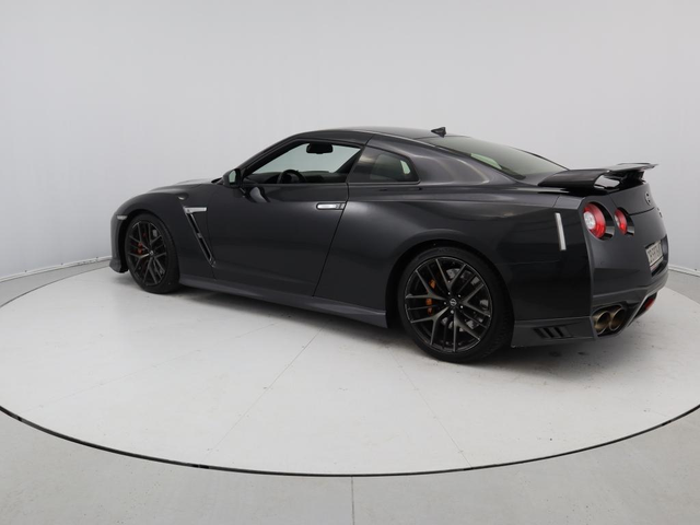 Nissan GT-R - автомобили, коли, обяви за нови и употребявани 26