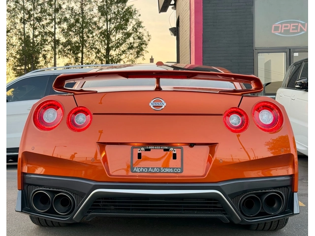 Nissan Gt-r PREMIUM COUPE - автомобили, коли, обяви за нови и употребявани 5