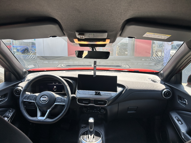 Nissan Juke 1.0 DIG-T N-Connecta 4x2 A/T - автомобили, коли, обяви за нови и употребявани 7