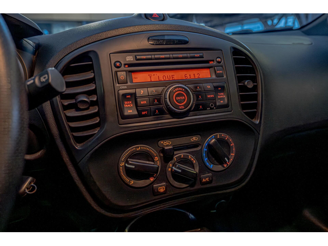 Nissan Juke 1.6/Климатик/LED - автомобили, коли, обяви за нови и употребявани 8