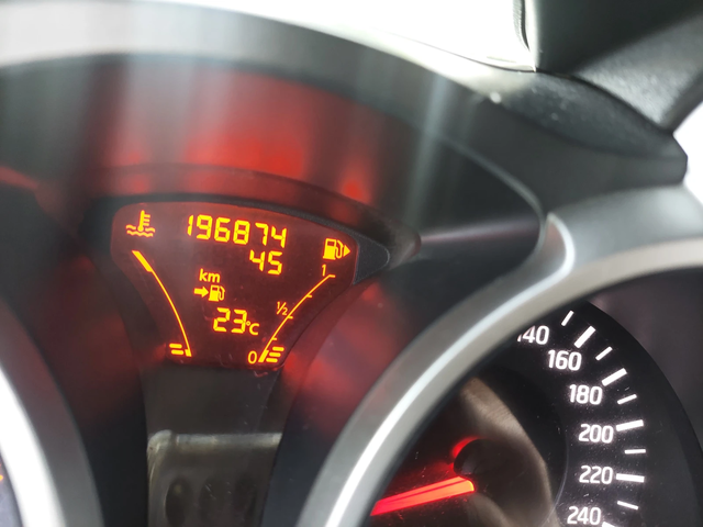 Nissan Juke 1, 5dci 110ps - автомобили, коли, обяви за нови и употребявани 9