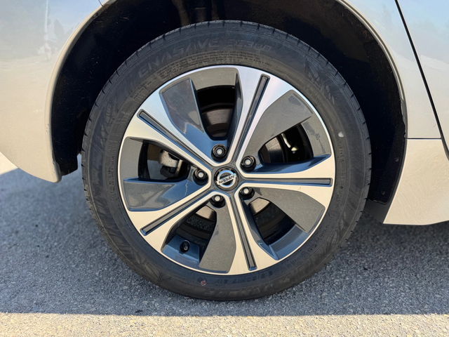 Nissan Leaf 62KW-2022-40000км-с включен ддс - автомобили, коли, обяви за нови и употребявани 4