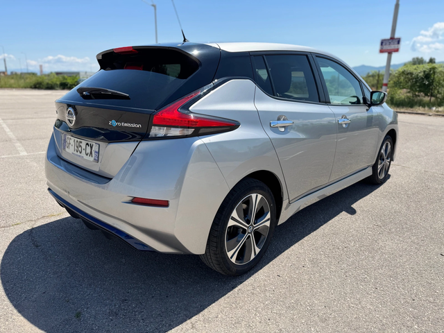 Nissan Leaf 62KW-2022-40000км-с включен ддс - автомобили, коли, обяви за нови и употребявани 5