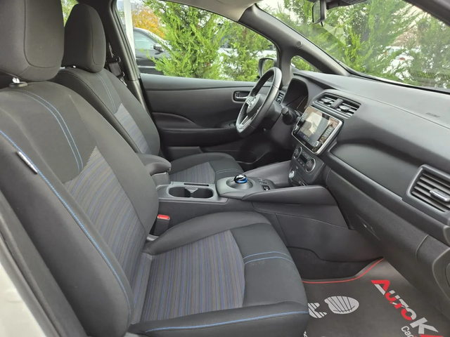 Nissan Leaf 40KW= 10.000km!!!= НЕРАЗЛИЧИМ ОТ НОВ!= DISTRONIC - автомобили, коли, обяви за нови и употребявани 14