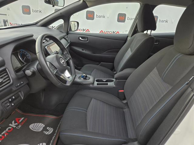 Nissan Leaf 40KW= 10.000km!!!= НЕРАЗЛИЧИМ ОТ НОВ!= DISTRONIC - автомобили, коли, обяви за нови и употребявани 6