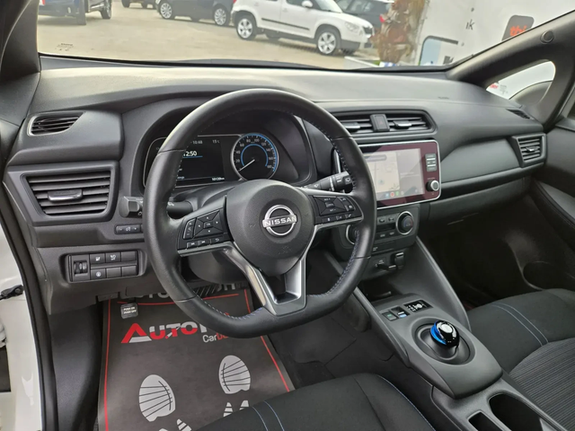 Nissan Leaf 40KW= 10.000km!!!= НЕРАЗЛИЧИМ ОТ НОВ!= DISTRONIC - автомобили, коли, обяви за нови и употребявани 7