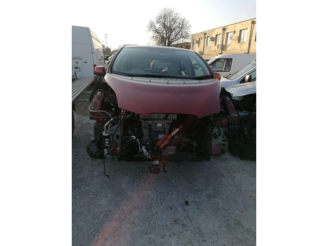 Nissan Leaf Azeo - автомобили, коли, обяви за нови и употребявани 0