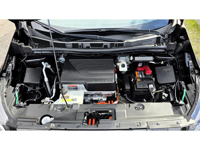 Nissan Leaf Full electric/40kWh/Anniversary/19000км - автомобили, коли, обяви за нови и употребявани 13
