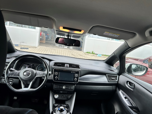 Nissan Leaf 40kwh N-Connecta - автомобили, коли, обяви за нови и употребявани 5