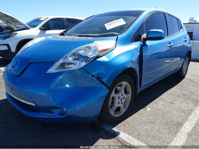Nissan LEAF ELECTRIC Front Wheel Drive - автомобили, коли, обяви за нови и употребявани 5
