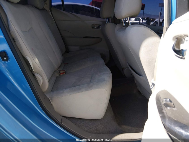 Nissan LEAF ELECTRIC Front Wheel Drive - автомобили, коли, обяви за нови и употребявани 7