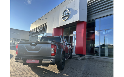 nissan-navara-2-3-dci-tekna-a-t-4x4 - 2