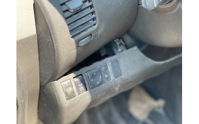 Nissan Navara 2.5DCi 190кс на части - автомобили, коли, обяви за нови и употребявани 10