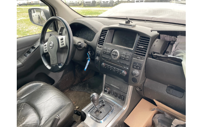 Nissan Navara 3.0DCi V6 на части - автомобили, коли, обяви за нови и употребявани 8