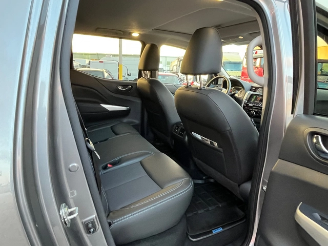 Nissan Navara Гаранционен - автомобили, коли, обяви за нови и употребявани 9