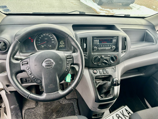 Nissan NV-200 - автомобили, коли, обяви за нови и употребявани 6