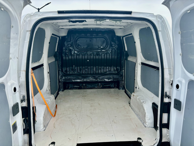 Nissan NV-200 - автомобили, коли, обяви за нови и употребявани 8