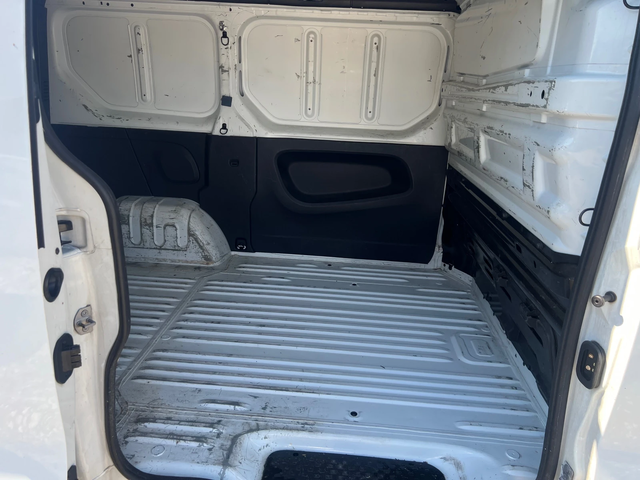 Nissan NV300 1.6 DCI - автомобили, коли, обяви за нови и употребявани 14