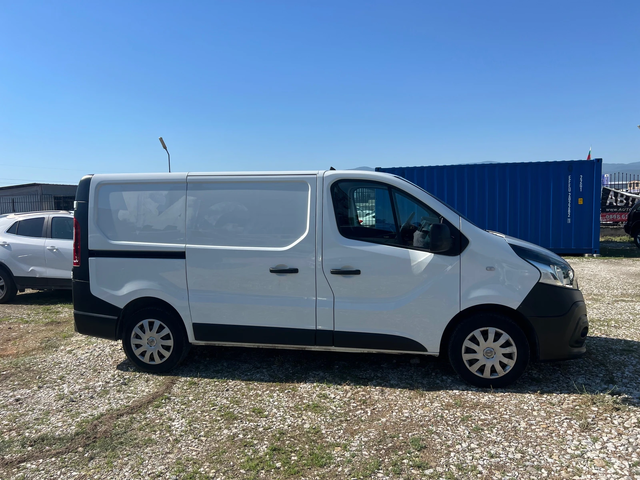 Nissan NV300 1.6 DCI - автомобили, коли, обяви за нови и употребявани 3